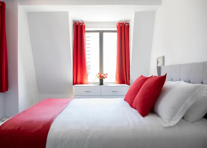 Cameo Hotel And Suites